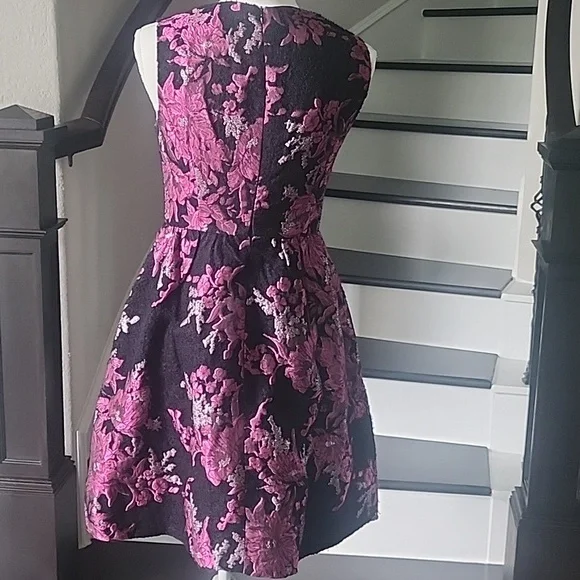 Floral Dress - Picture 9 of 9